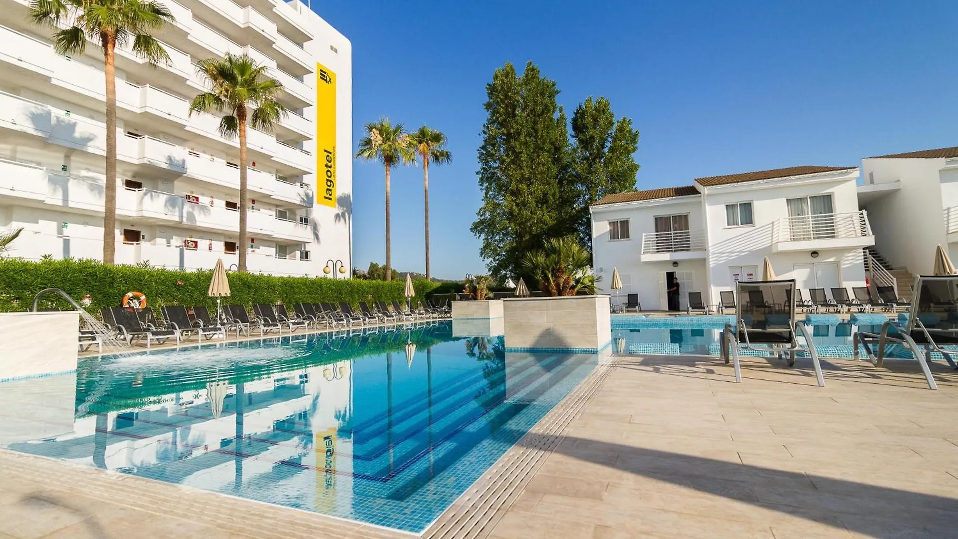 Eix Lagotel Holiday Resort Playa de Muro  Aparthotel